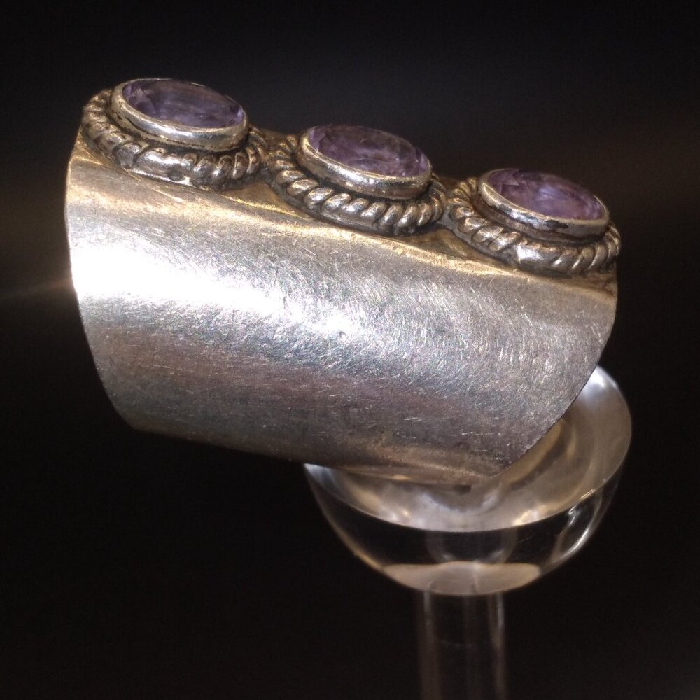 Sterling Silver 925 Ring with Amethyst Stones - Picture 3 of 7